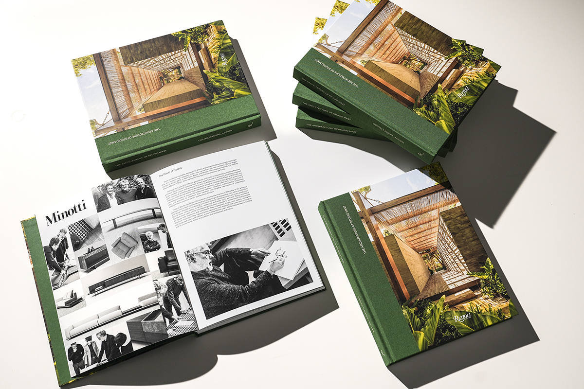 <p>2024년에는 Rizzoli New York에서 출간된 단행본 “<em>The Architecture of Studio MK27: Lights, Camera, Action</em>”이 공개되었습니다. 이 출판물은 스튜디오의 주요 프로젝트와 Minotti와의 긴밀한 협업 관계를 집중적으로 조명합니다.</p>