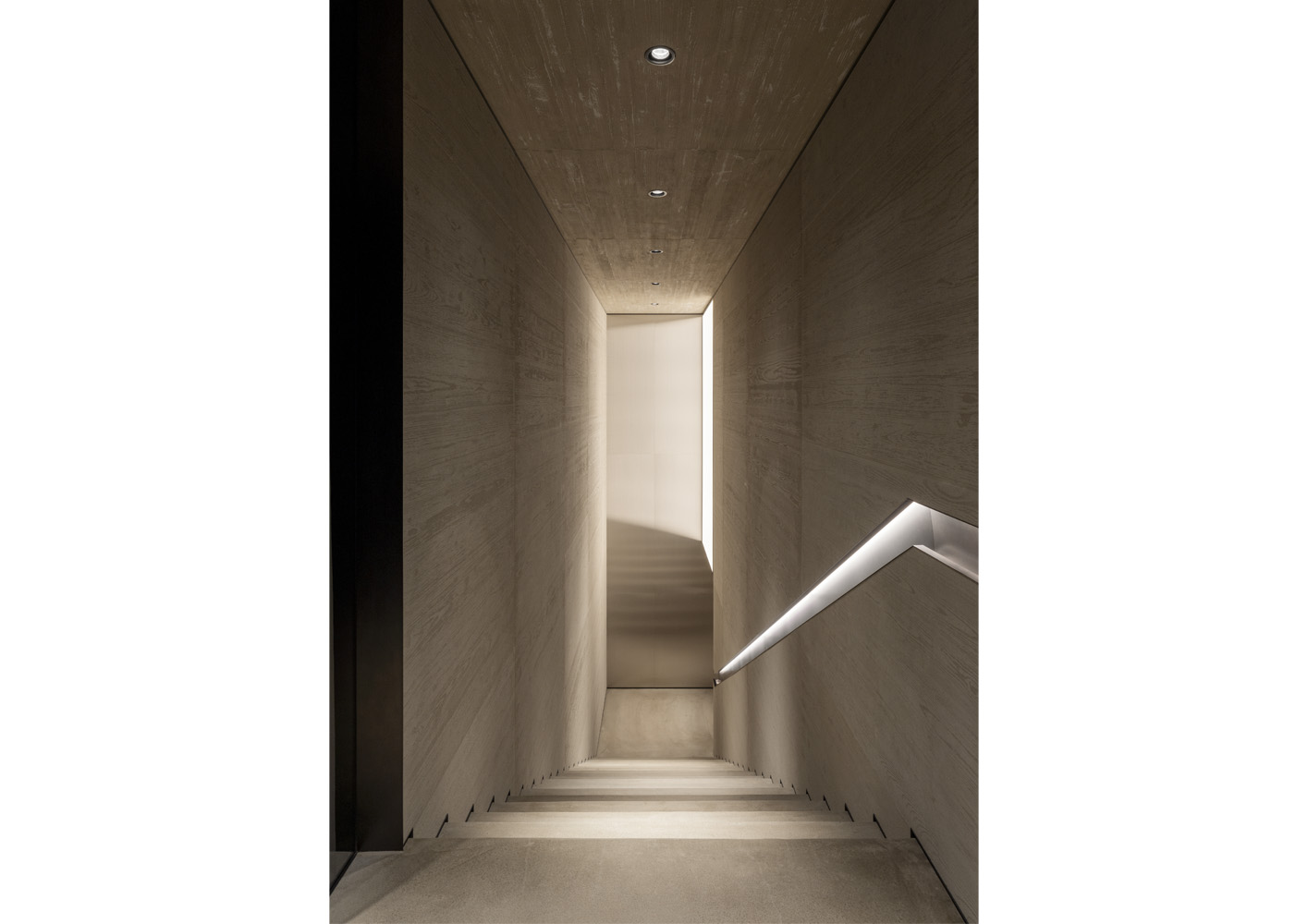 Minotti Kobe by Sukeno